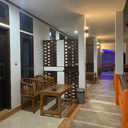 Putra Boyan Cottages Gili Trawangan Exterior photo