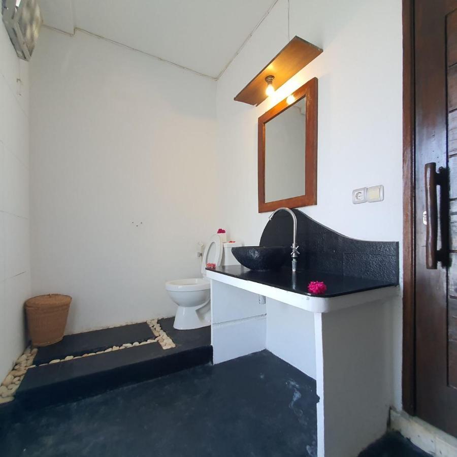 Putra Boyan Cottages Gili Trawangan Exterior photo