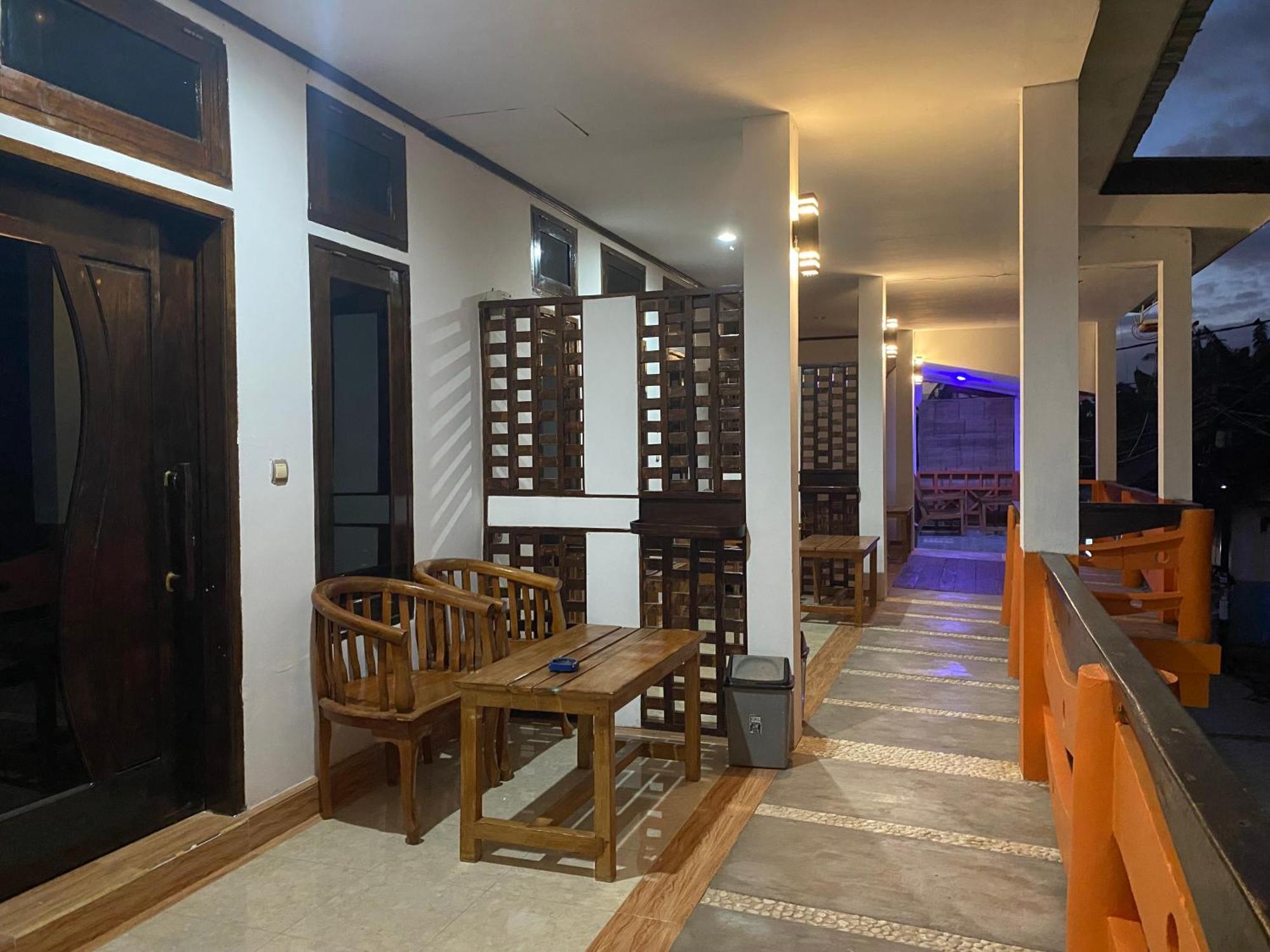 Putra Boyan Cottages Gili Trawangan Exterior photo