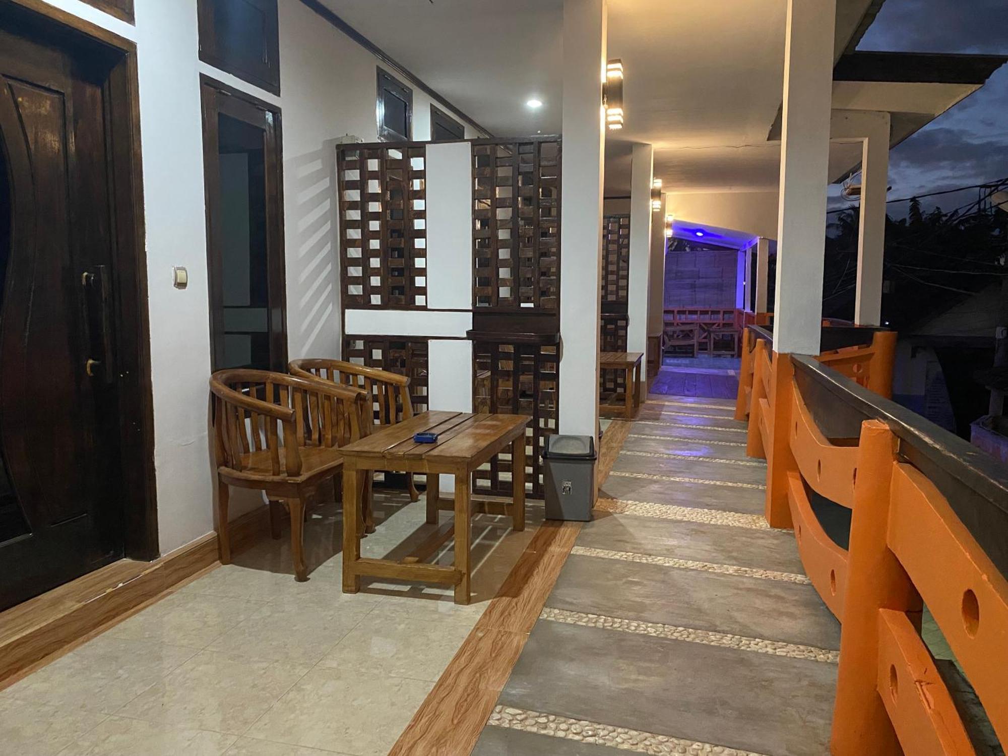 Putra Boyan Cottages Gili Trawangan Exterior photo